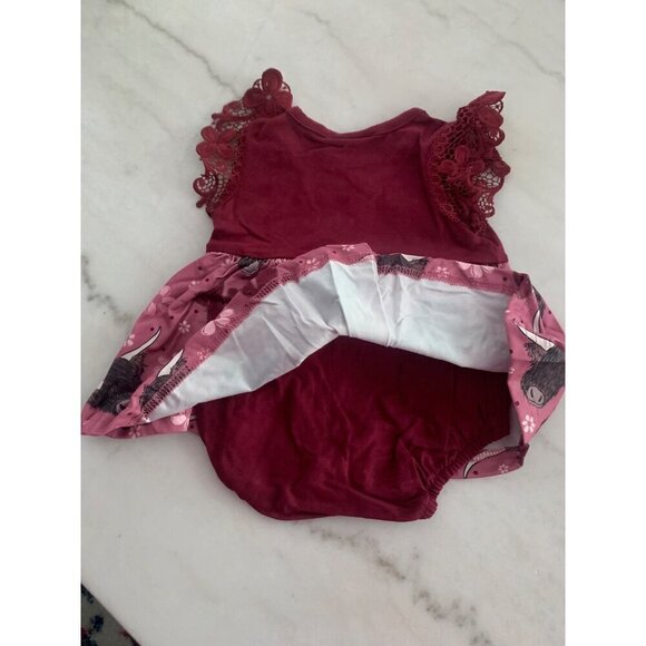 Baby Girl Burgundy Lace Ruffle Bodysuit With Highland Cow Print Skirt0/3M - Picture 3 of 3